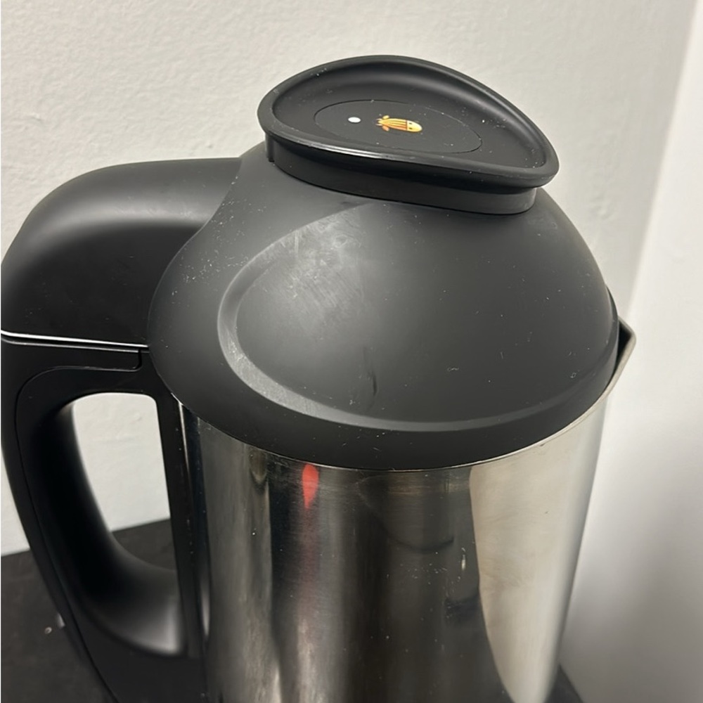 Almond cow machine